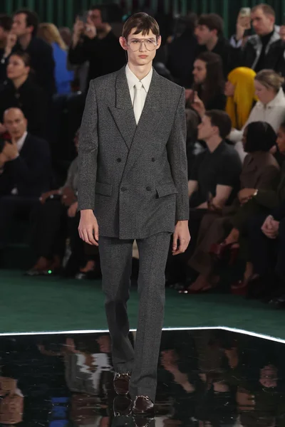 Look 1